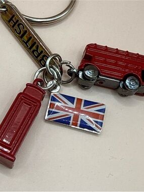 London Souvenir Keychain Double Decker Bus British Flag Phone Booth ALL Metal